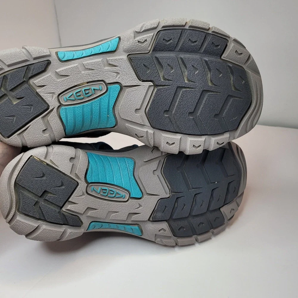 Keen Newport H2 Sandals Womens 7.5 Grey Blue Excellent Waterproof Hiking Hybrid